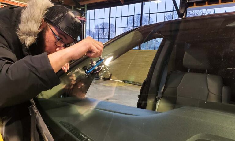 windshield-rock-chip-repair-768x461